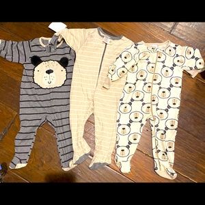 0-3 long sleeve footed sleepers 3 or